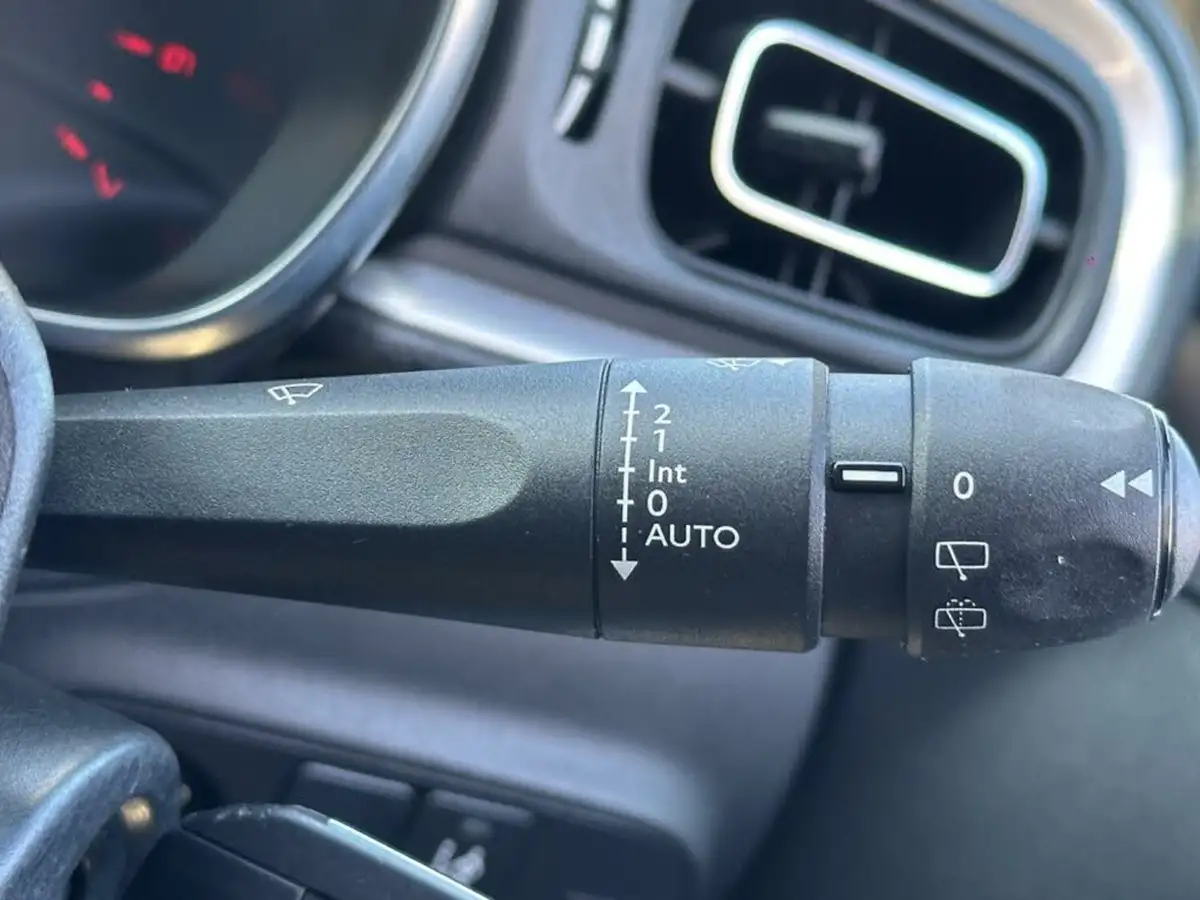 2018-citroen-c3-12-puretech-flair-82ps-big-19