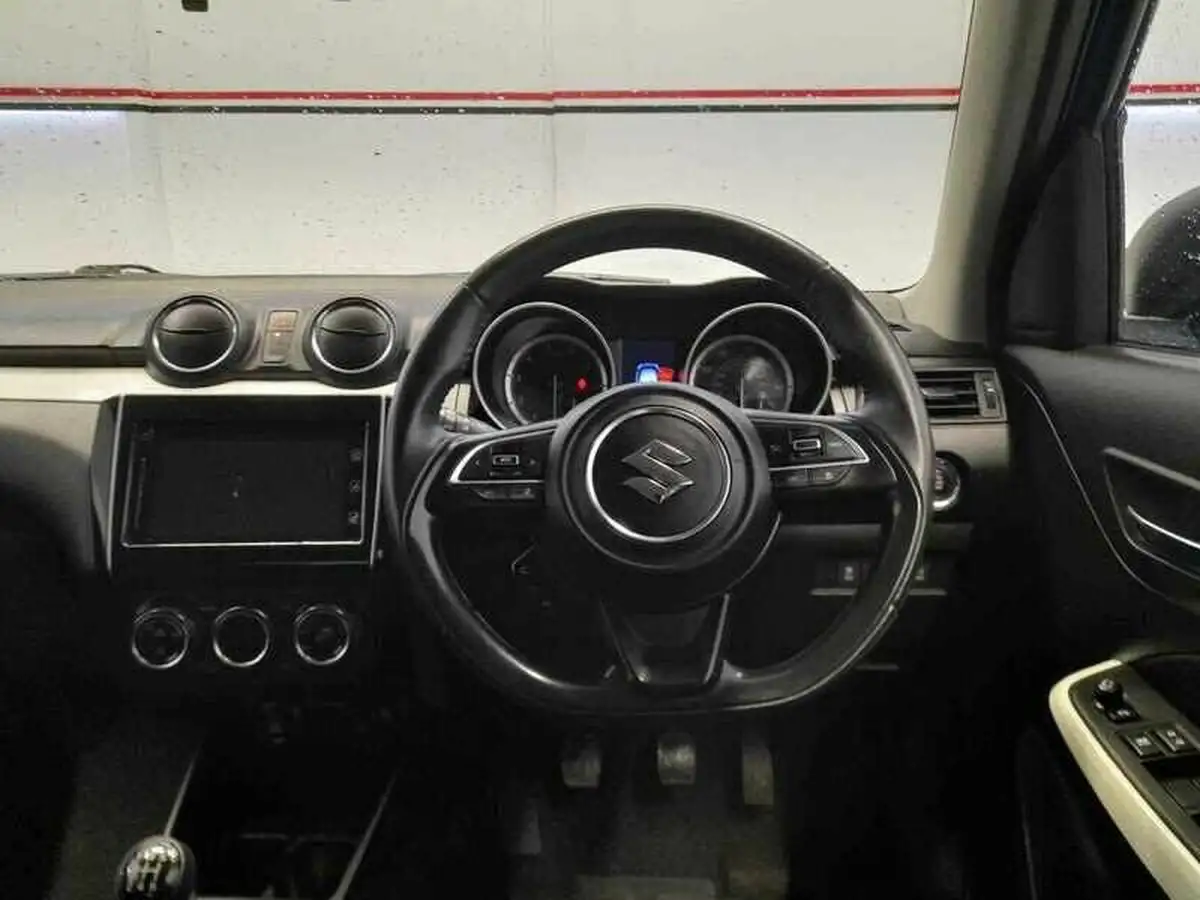 2018-suzuki-swift-10-boosterjet-sz5-111ps-shvs-big-8