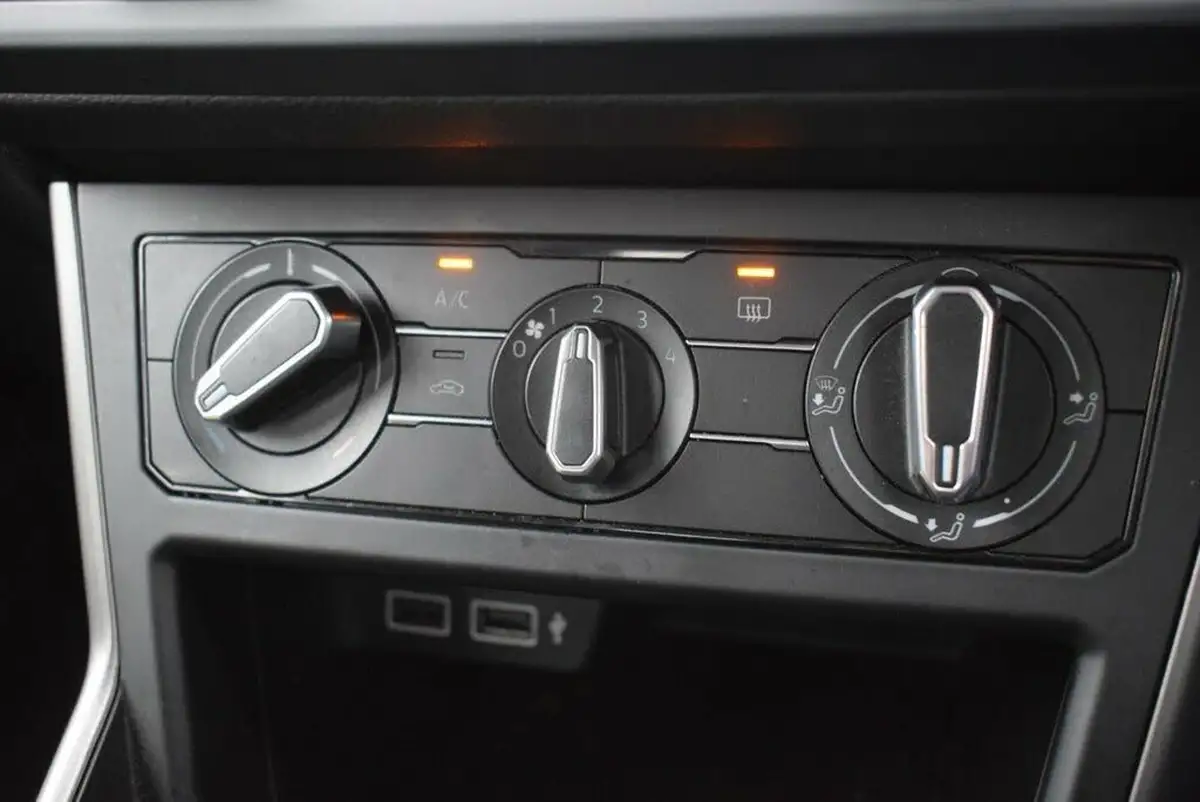2019-volkswagen-polo-10-tsi-se-big-19