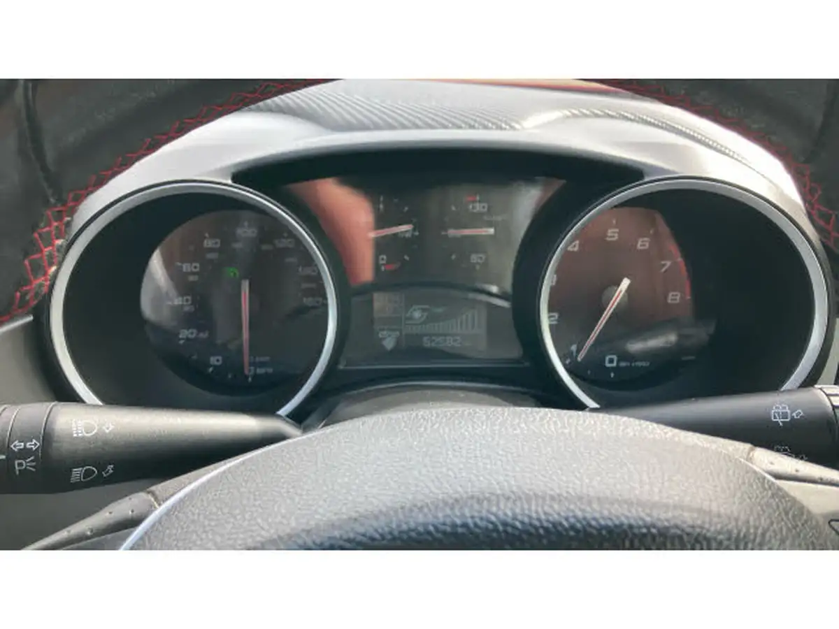 2016-alfa-romeo-giulietta-14-tb-multiair-speciale-big-17