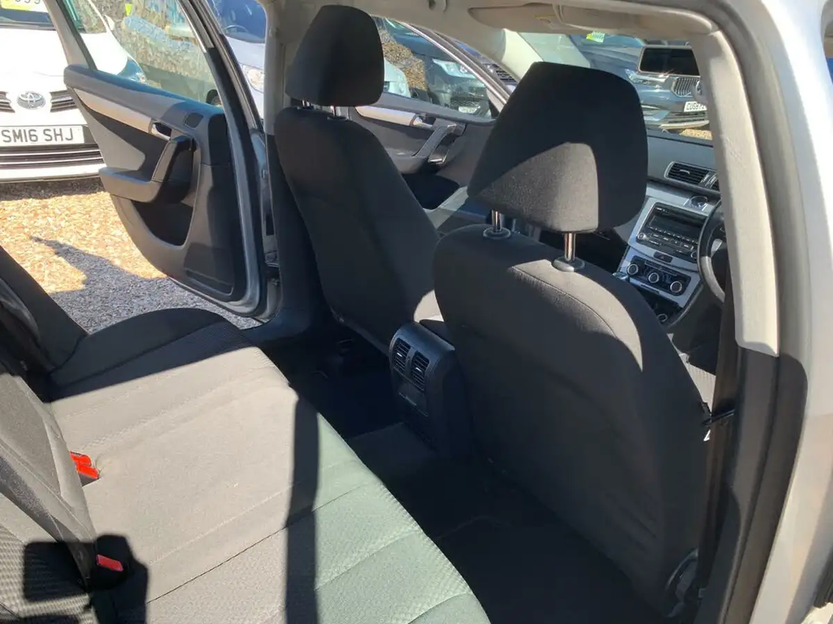 2012-volkswagen-passat-16td-s-estate-5d-big-37