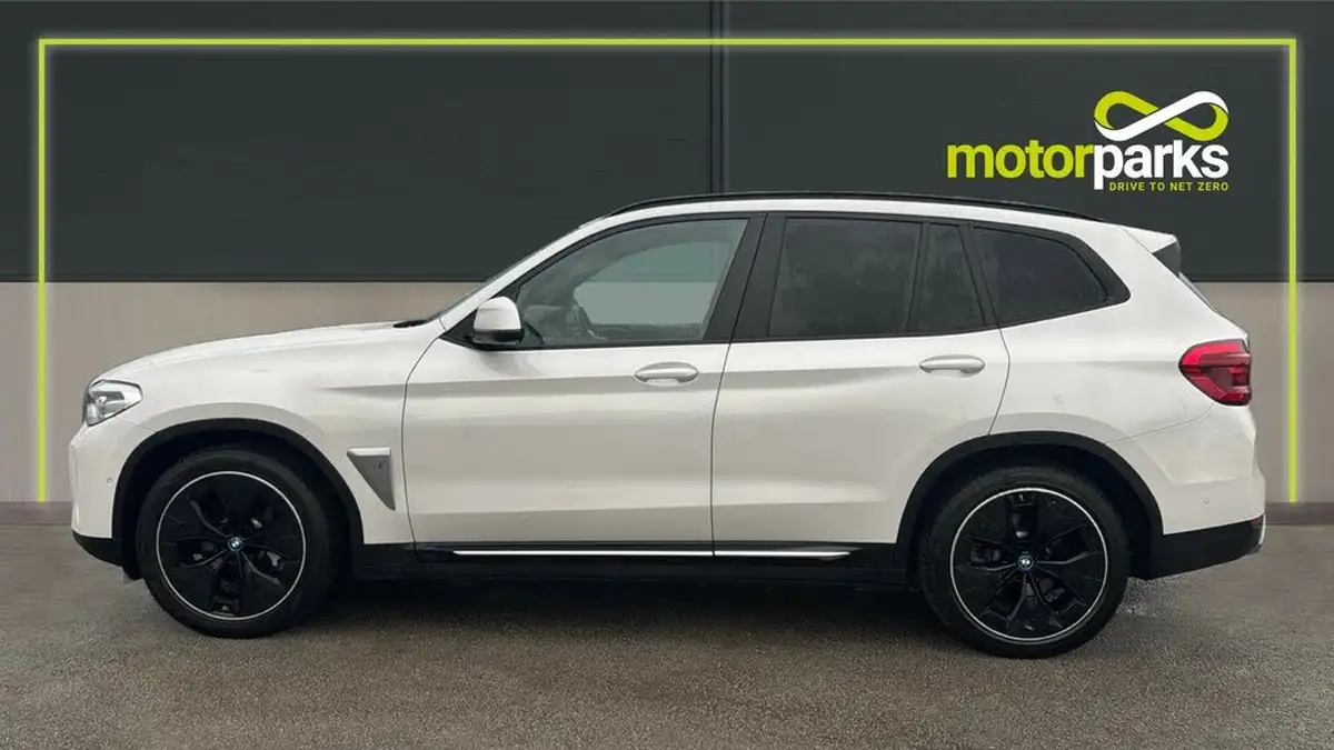 2021-bmw-ix3-e-premier-edition-big-5