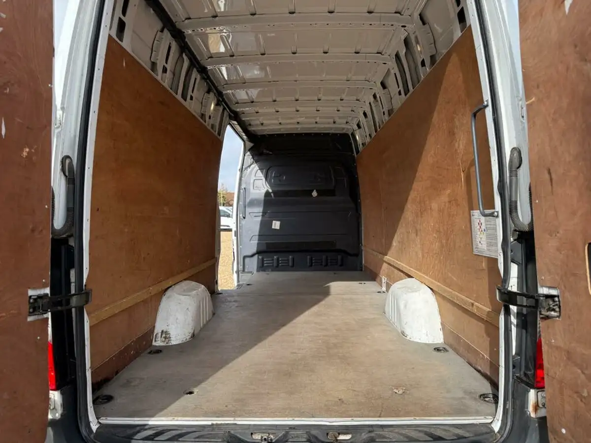 2018-mercedes-benz-sprinter-21cdi-311-l2h1-panel-van-rwd-eco-gear-360-big-21