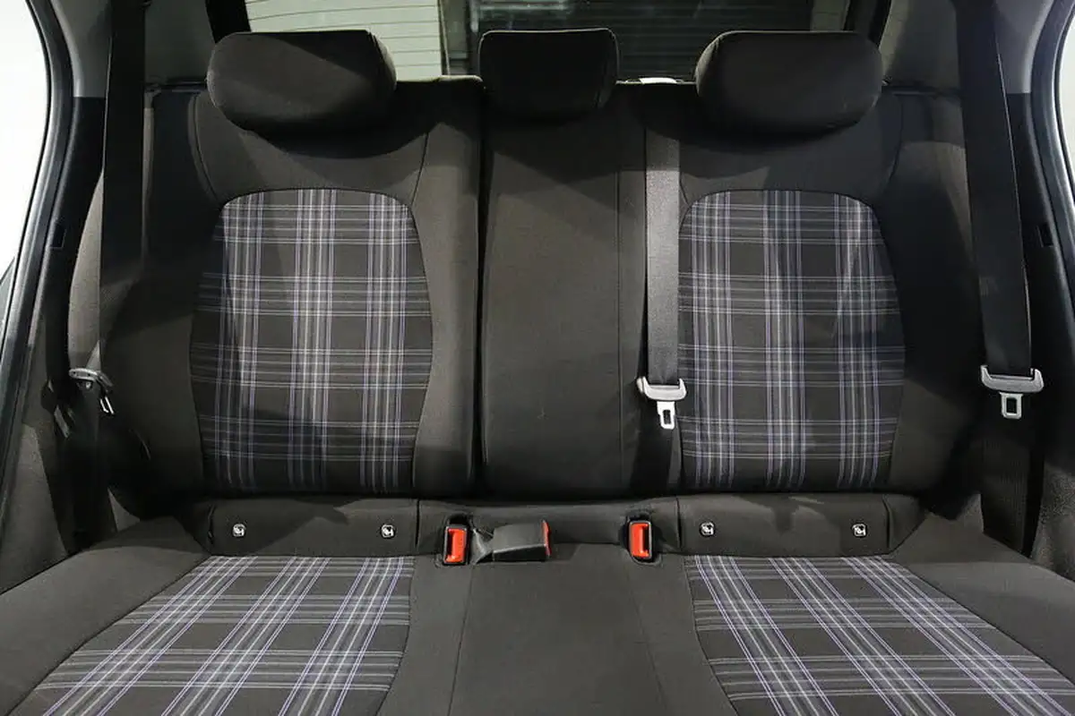 2024-hyundai-i10-12-premium-84ps-auto-big-29
