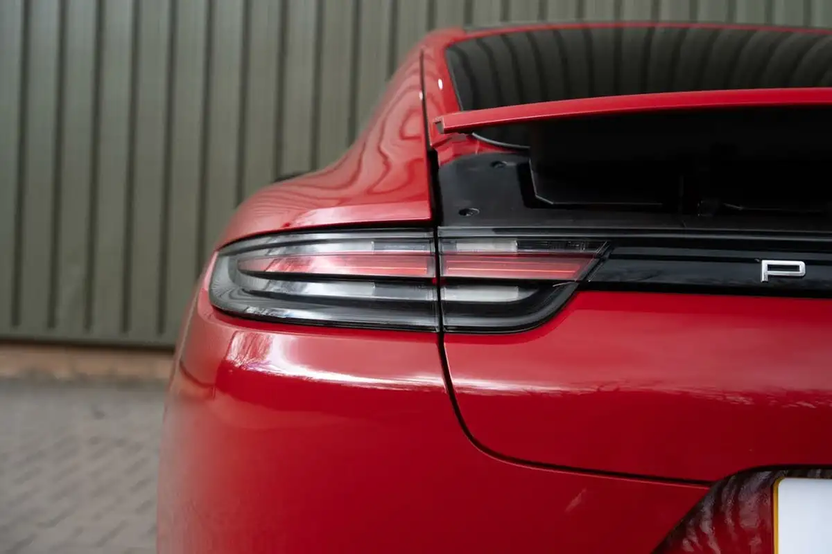 2018-porsche-panamera-29-v6-4-e-hybrid-sport-turismo-big-69