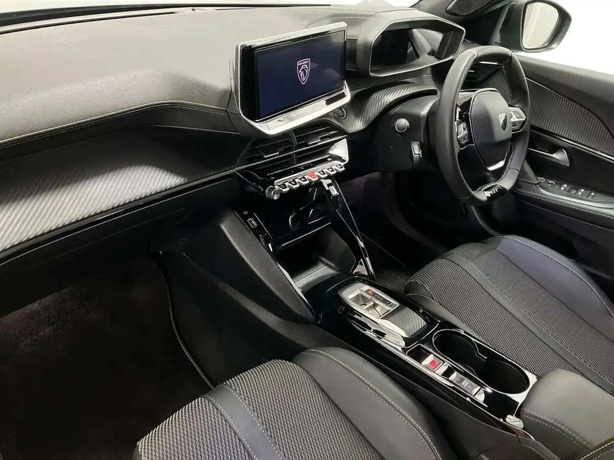 2024-peugeot-2008-suv-e-gt-136ps-50kwh-big-6