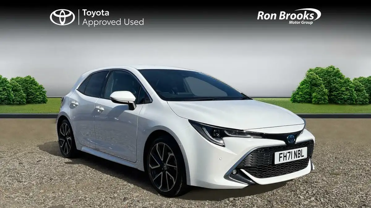 2022-toyota-corolla-18-vvt-i-excel-120bhp-trk-hatchback-big-0