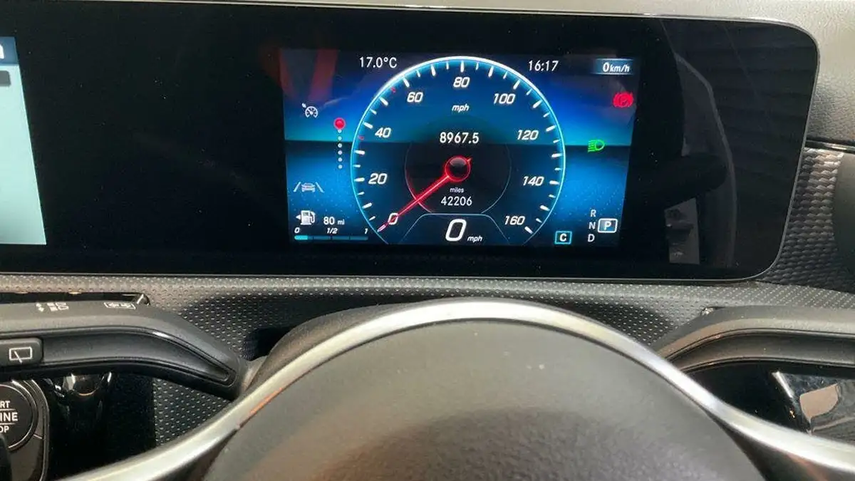 2022-mercedes-benz-a-class-20d-a180d-sport-executive-edition-hatchback-5d-8g-dct-big-5