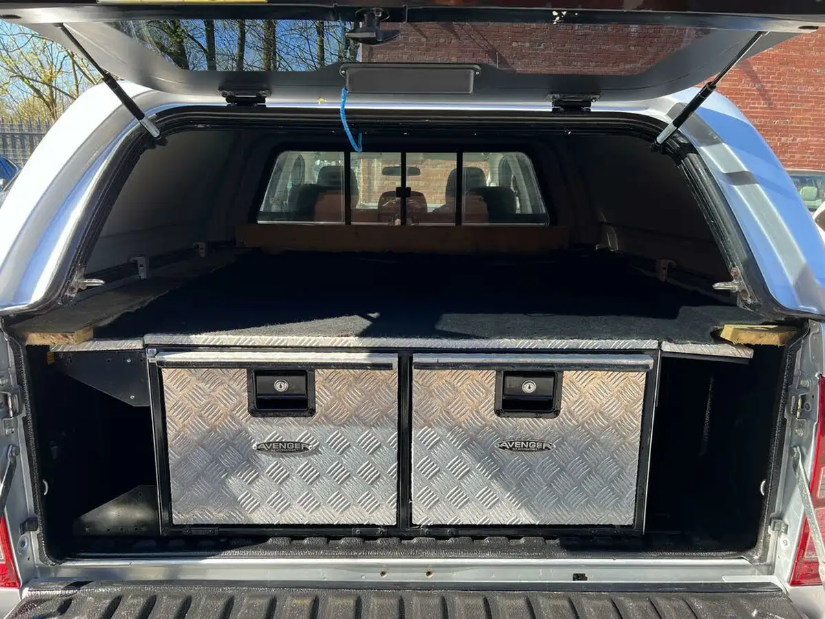 2016-isuzu-d-max-25td-4x4-double-pickup-big-30