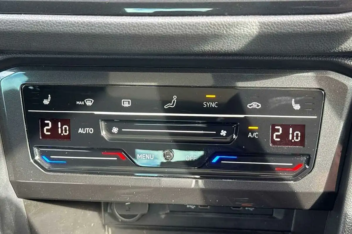 2022-volkswagen-tiguan-15-tsi-elegance-big-27