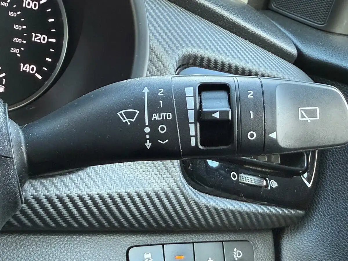 2022-kia-rio-10-t-gdi-gt-line-s-big-45