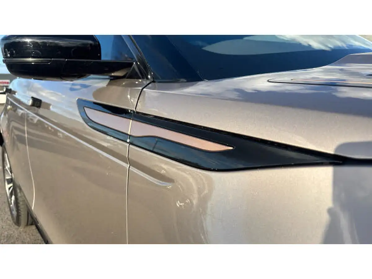 2023-land-rover-range-rover-evoque-15-p300e-r-dynamic-hse-big-21