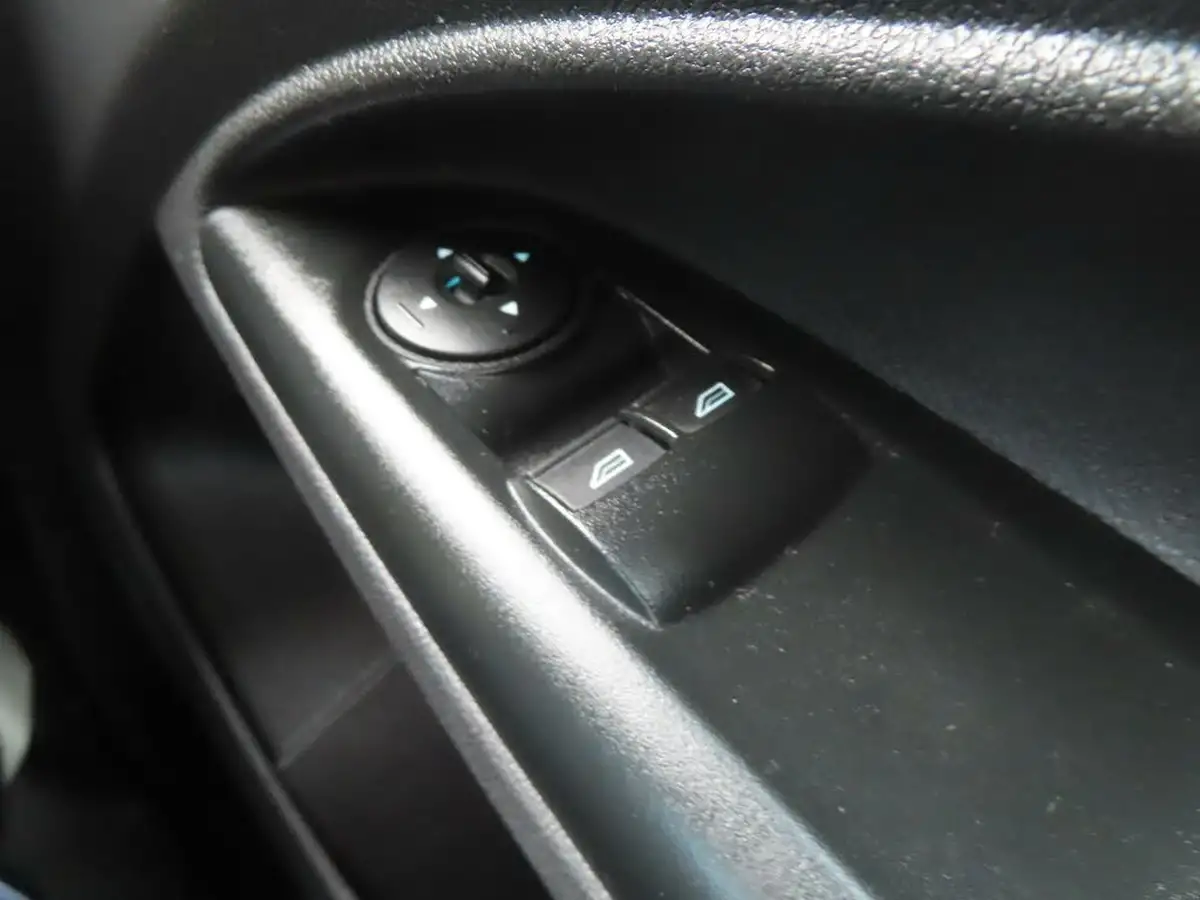 2018-ford-transit-connect-15tdci-l2-210-trend-panel-big-31