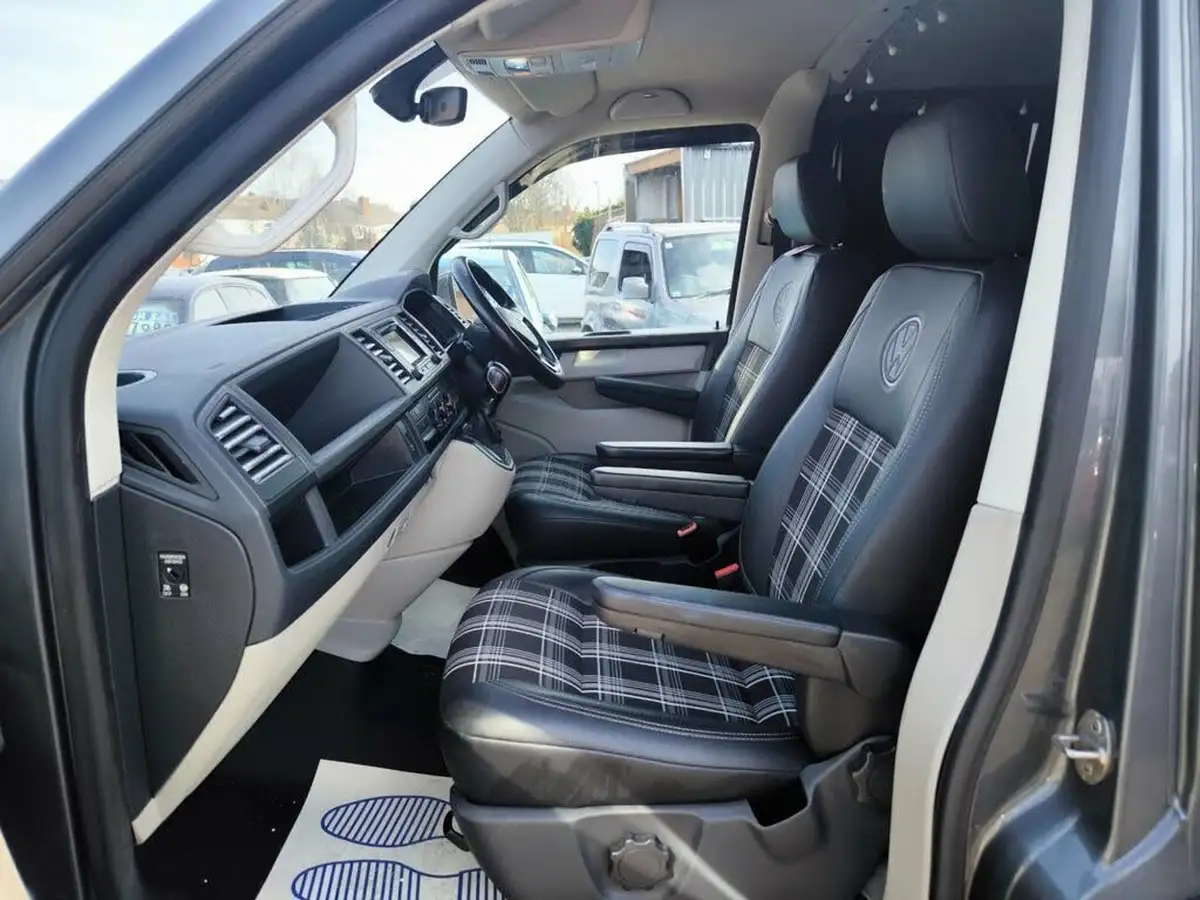 2015-volkswagen-transporter-20tdi-t30-highline-bmt-140ps-swb-panel-van-dsg-big-23