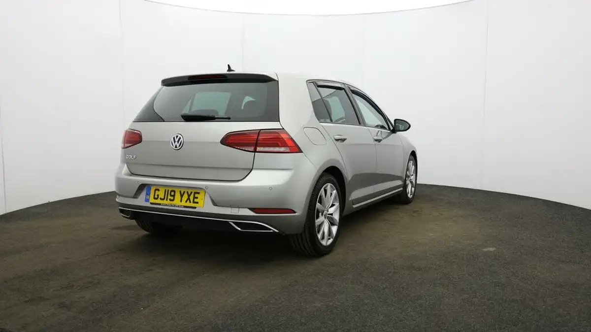 2019-volkswagen-golf-15-tsi-gt-150ps-hatchback-5d-dsg-big-57