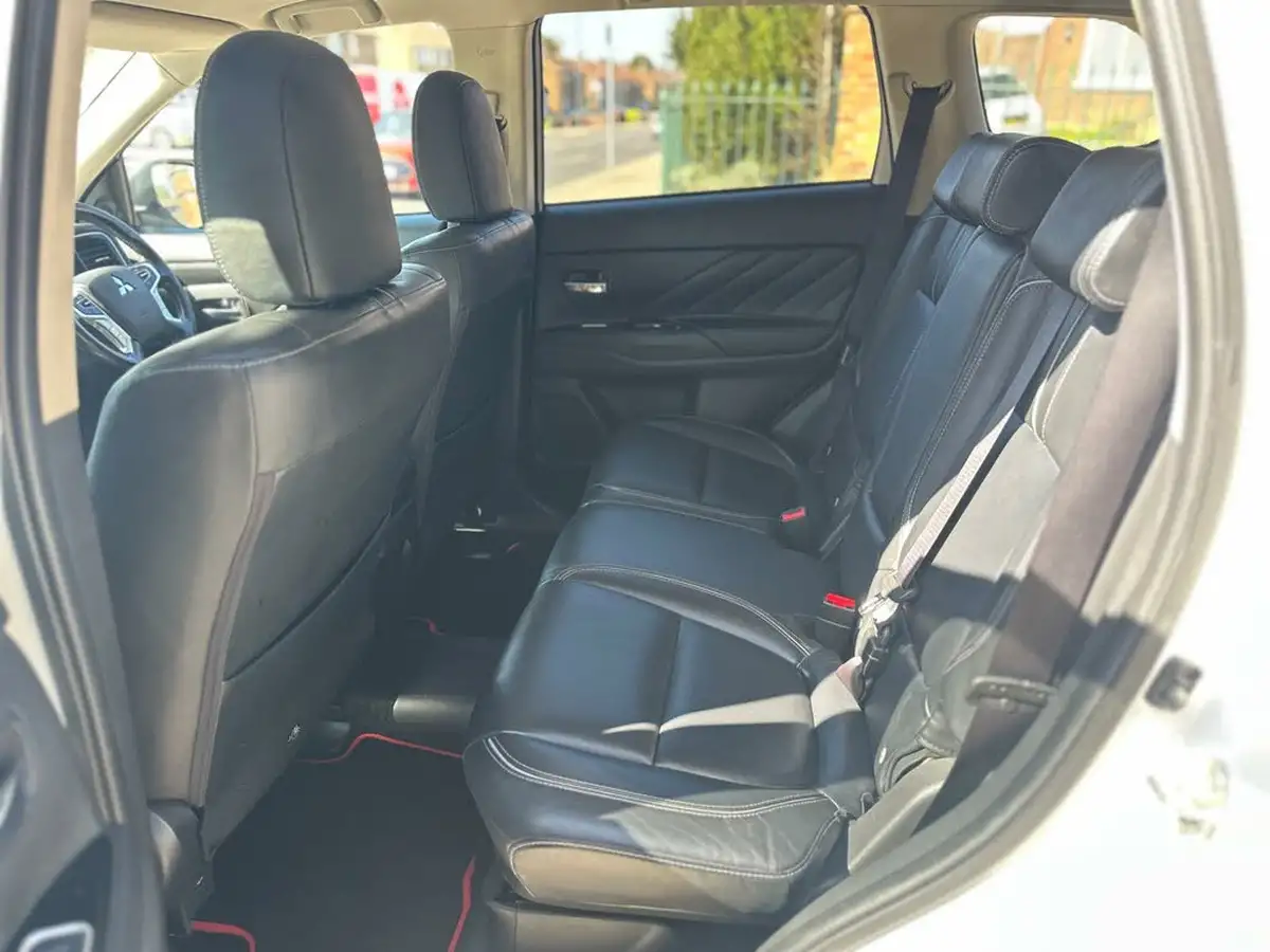 2018-mitsubishi-outlander-20-4hs-phev-5st-big-17