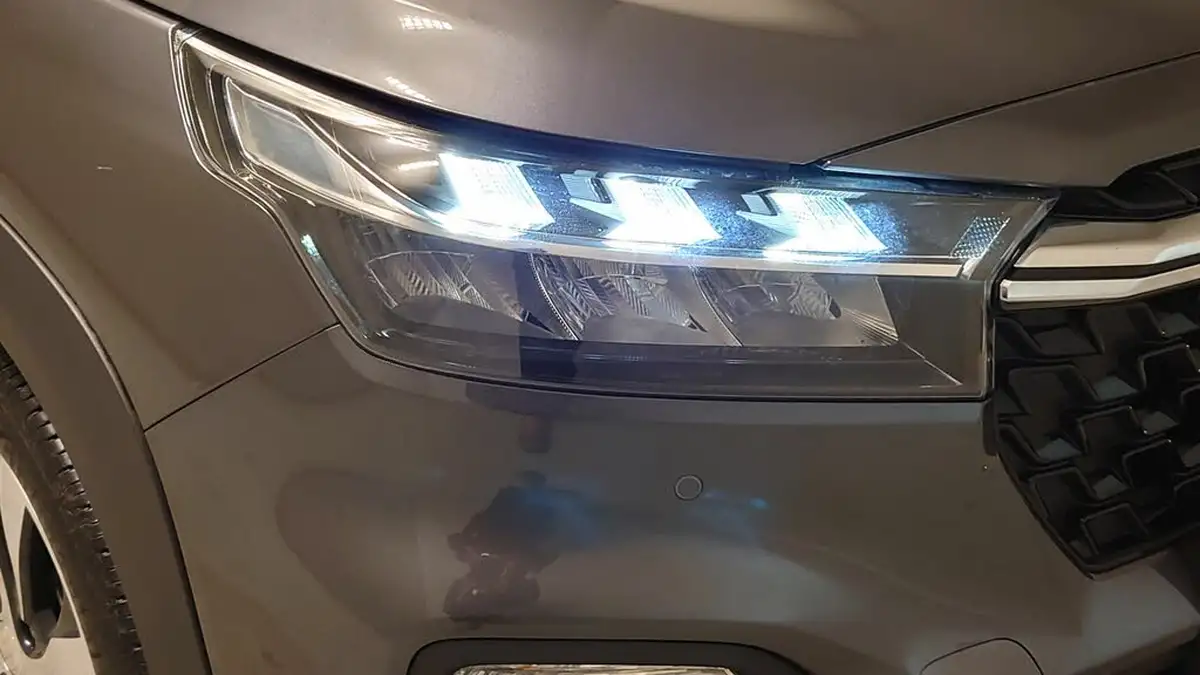 2024-suzuki-s-cross-15-ultra-allgrip-big-26