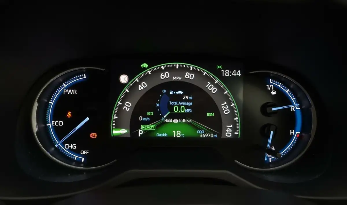 2022-toyota-rav4-25-vvt-i-dynamic-215bhp-big-10