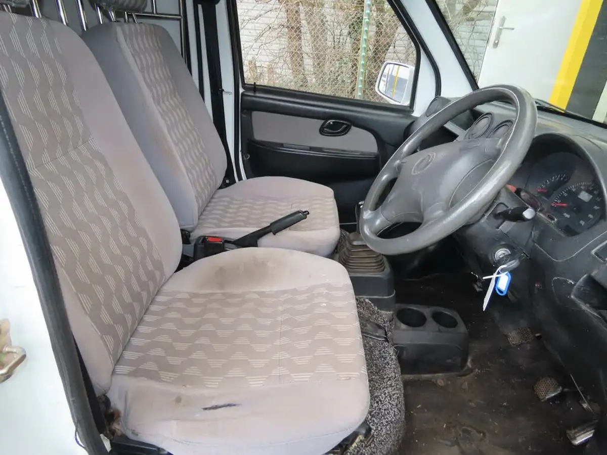 2015-dfsk-loadhopper-13-window-van-big-9
