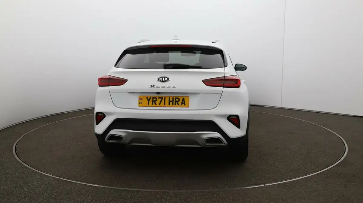 2021-kia-xceed-10-t-gdi-3-big-6