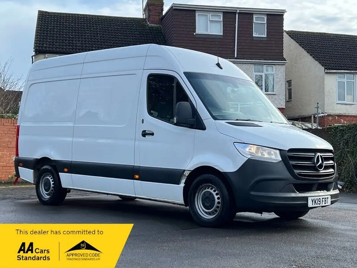 2019-mercedes-benz-sprinter-21cdi-314-l2h1-143pseu6c-panel-van-fwd-big-0