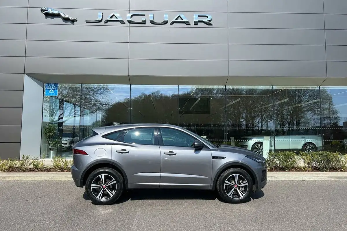 2022-jaguar-e-pace-20-d165-r-dynamic-s-awd-mhev-auto-big-1