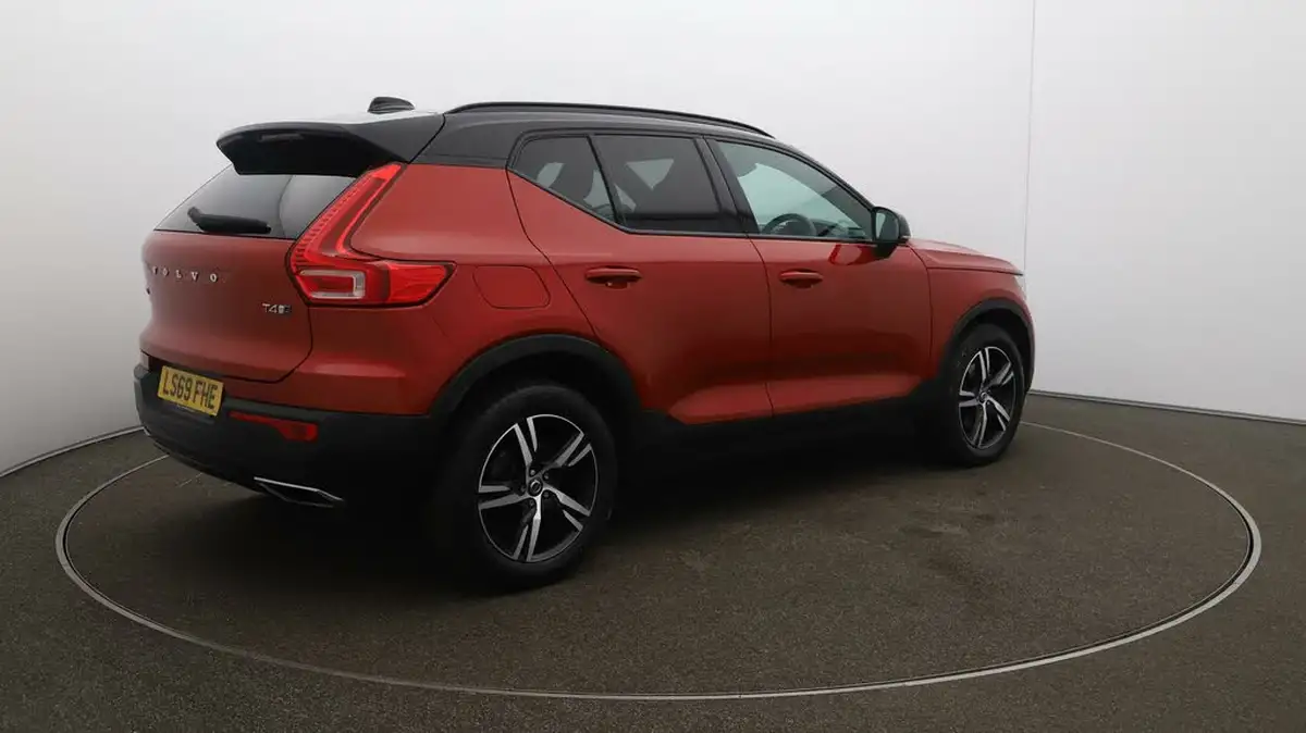 2019-volvo-xc40-20-t4-r-design-awd-big-51