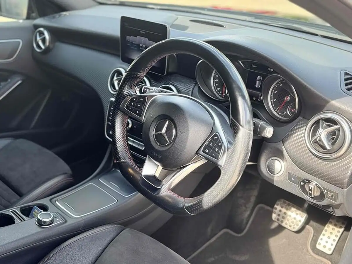 2018-mercedes-benz-a-class-16-a200-amg-line-executivess-7g-dct-big-12