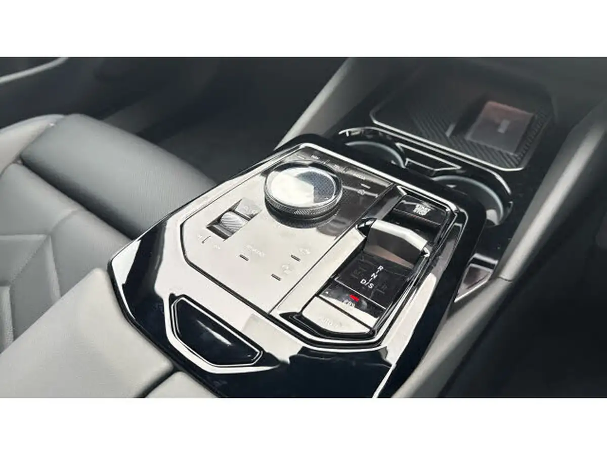 2025-bmw-5-series-20-530e-m-sport-pro-touring-5d-big-9