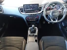 2022-kia-pro-ceed-15-t-gdi-gt-line-small-2
