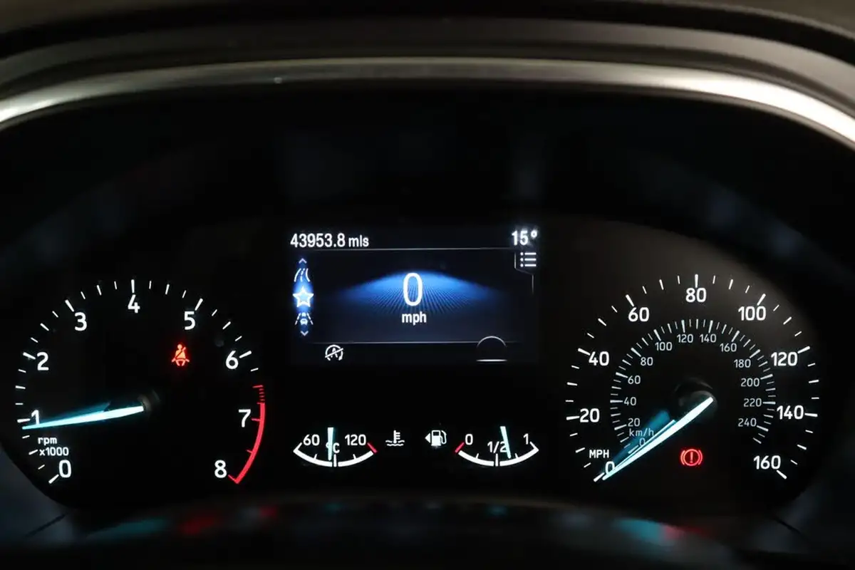 2022-ford-focus-10t-titanium-125ps-hatchback-big-21