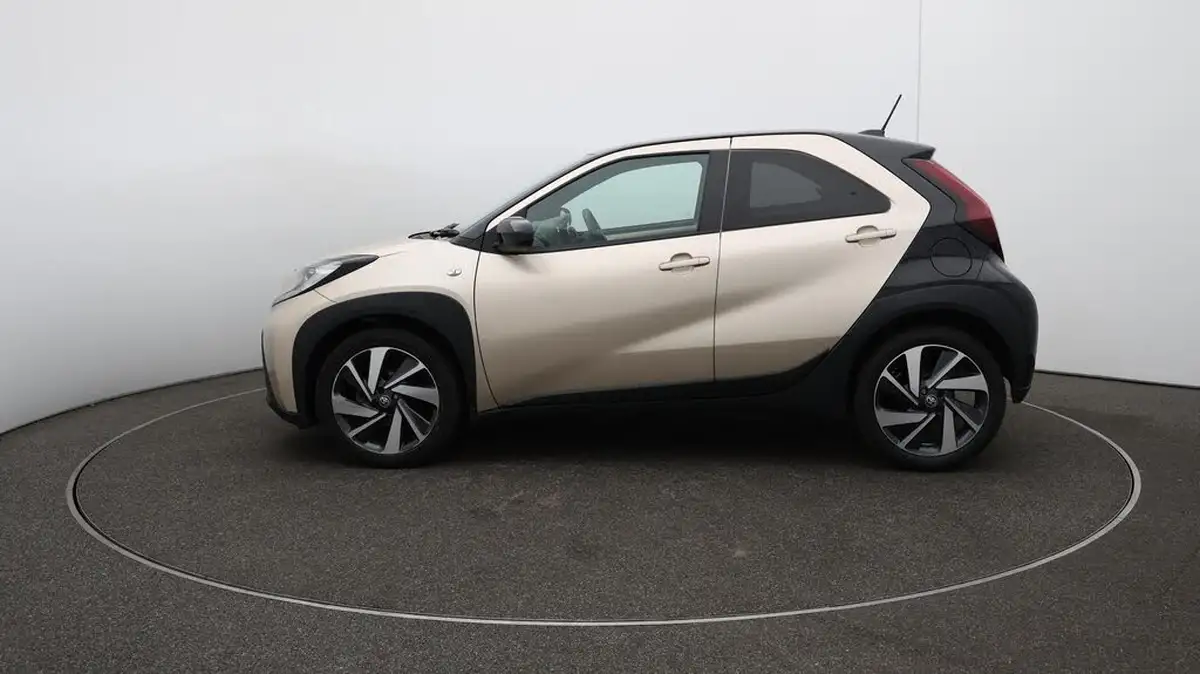 2022-toyota-aygo-x-10-vvt-i-edge-cvt-big-61