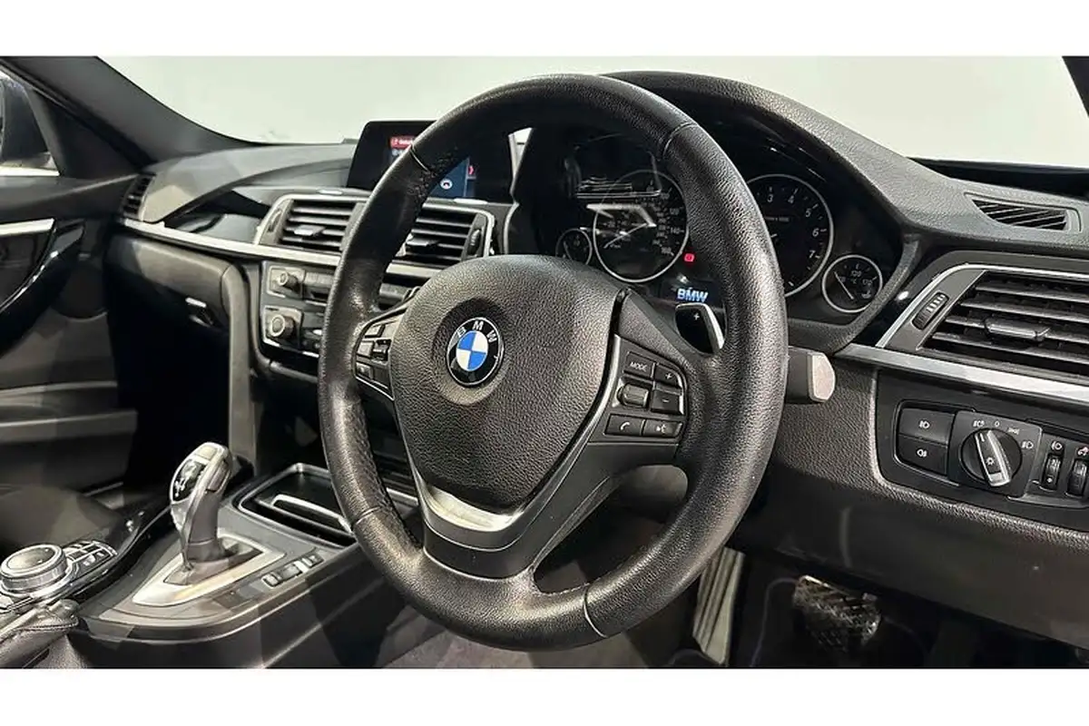 2018-bmw-3-series-20-320i-sport-saloon-4d-auto-big-23