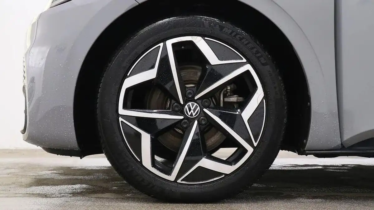 2021-volkswagen-id3-e-tour-big-5
