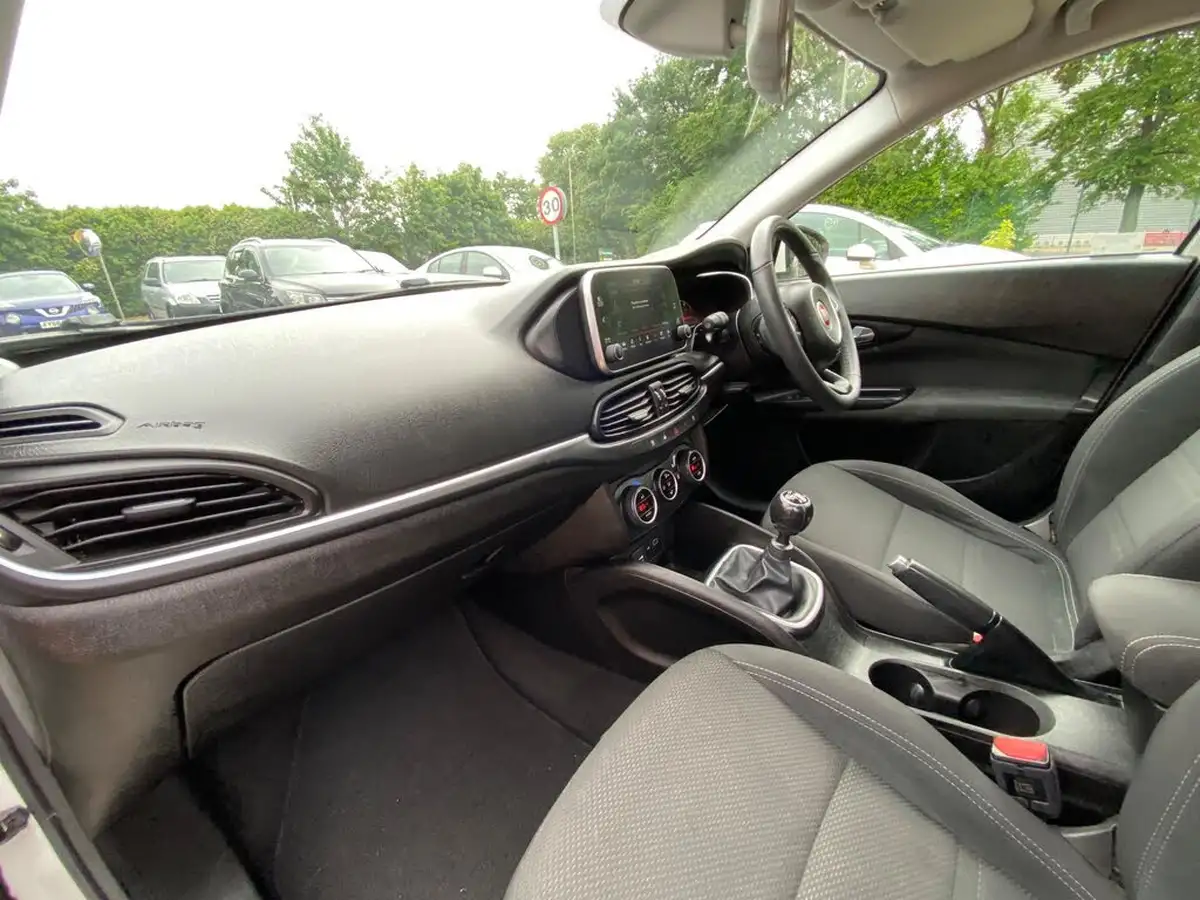 2019-fiat-tipo-16multijet-ii-lounge-ss-station-wagon-big-12
