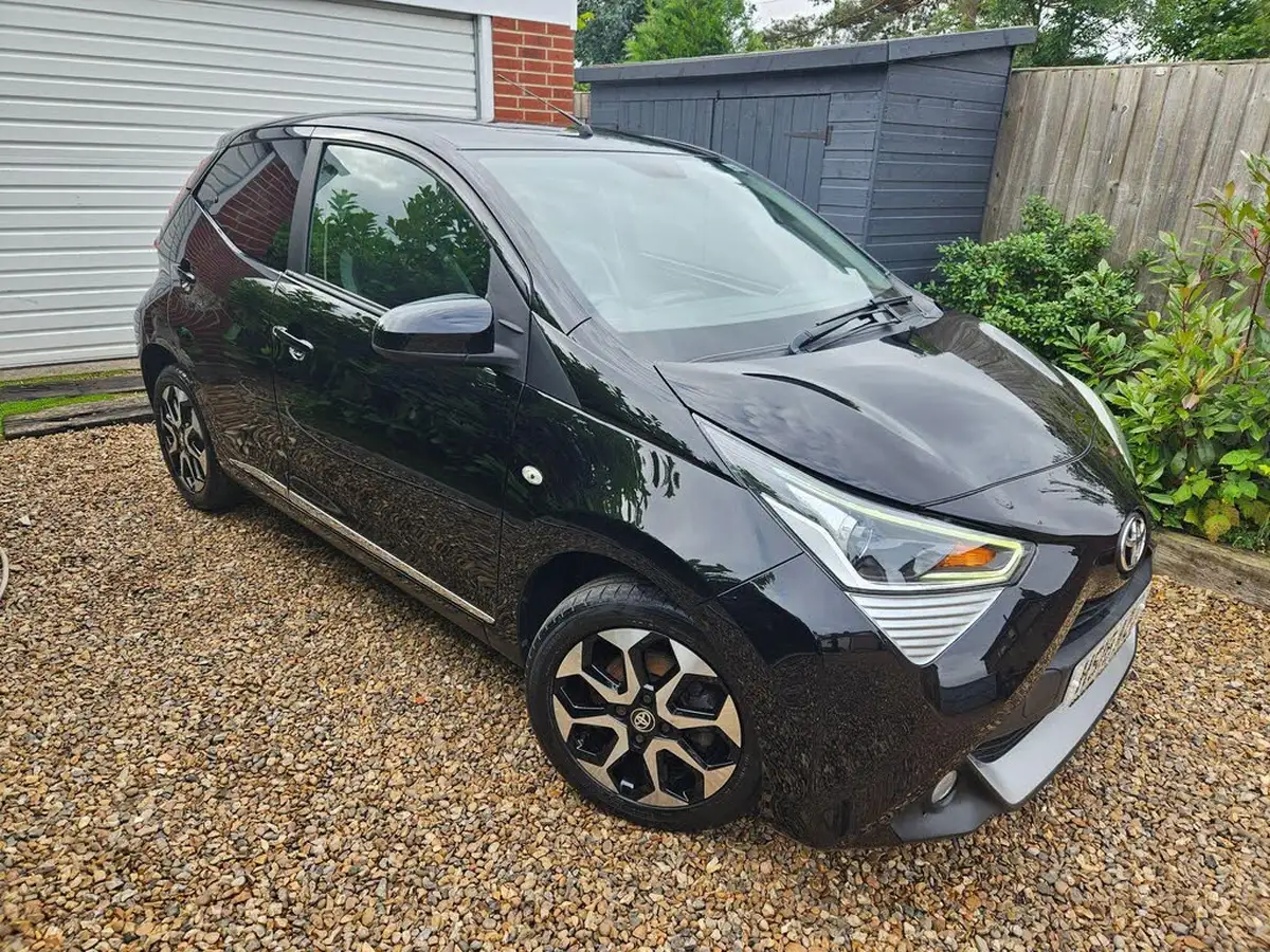 2018-toyota-aygo-10-vvt-i-x-plore-big-2