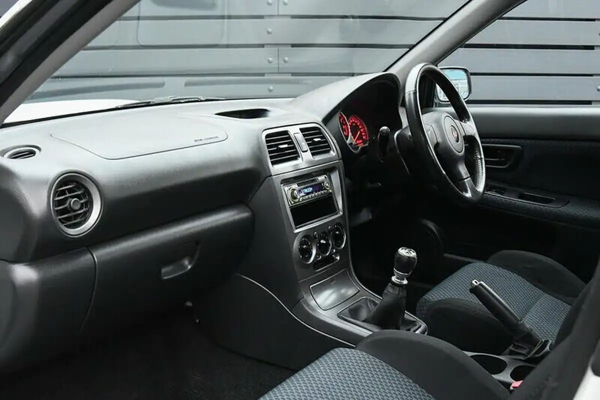 2006-subaru-impreza-big-37