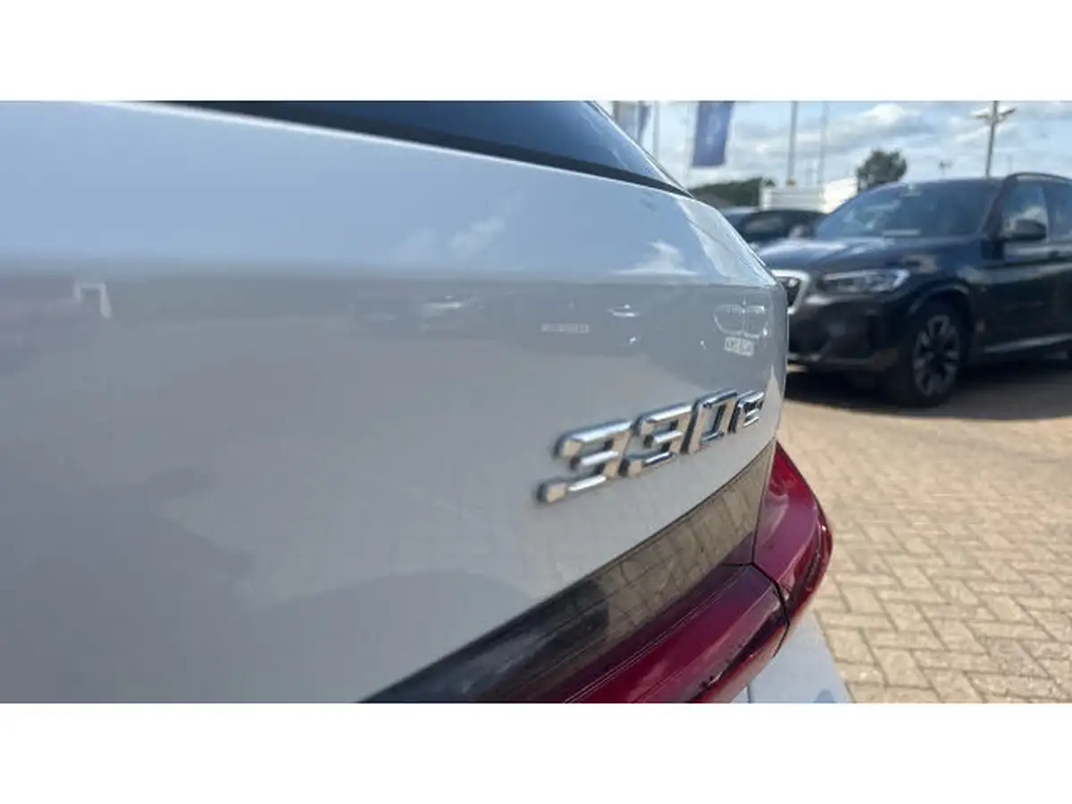 2024-bmw-3-series-20-330e-m-sport-touring-5d-big-36