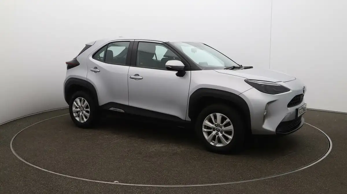2022-toyota-yaris-cross-15-vvt-i-icon-big-37