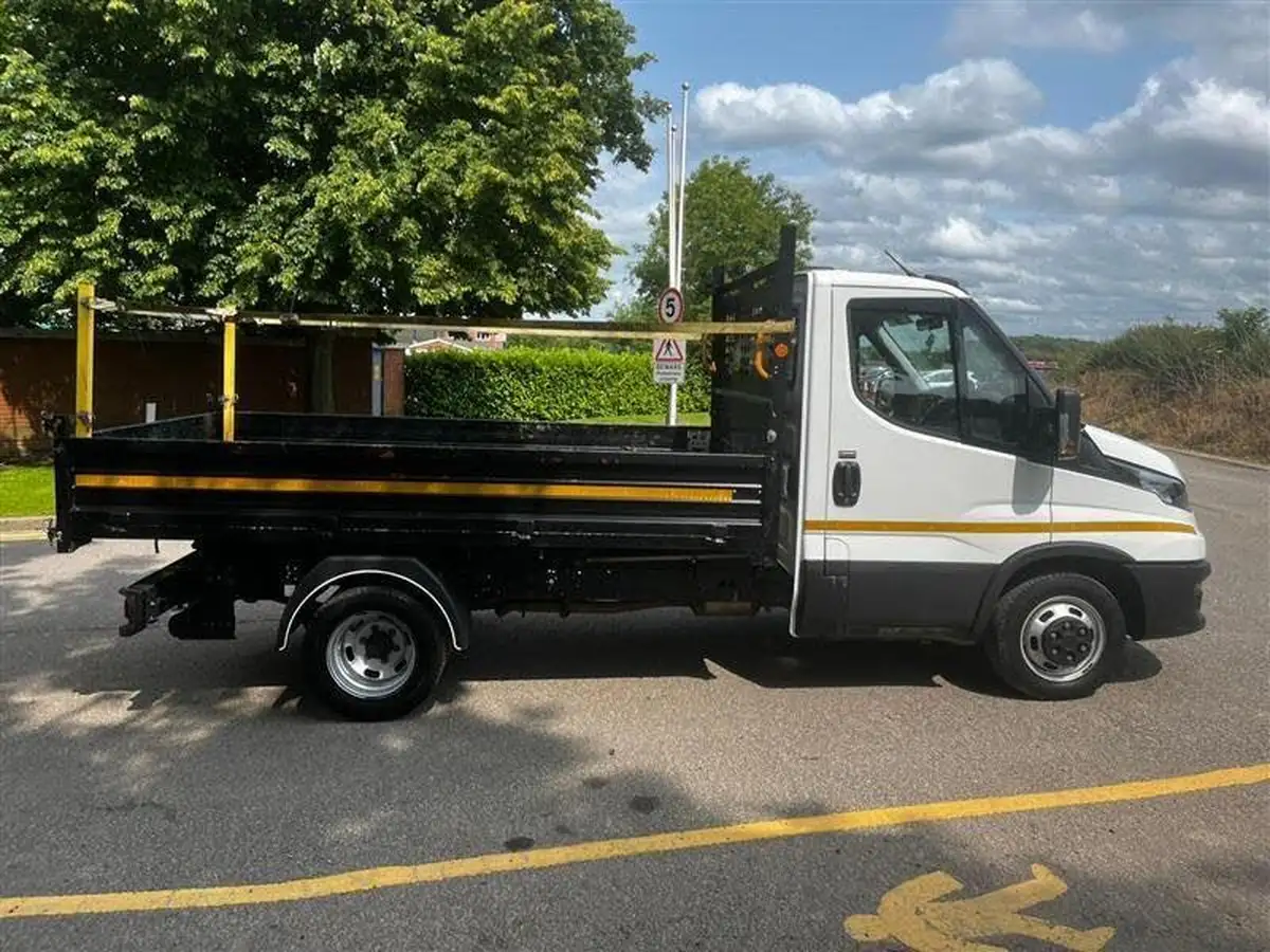 2023-iveco-daily-35c-class-23td-35c14-business-3000mm-136pseu6dt-3000-big-3