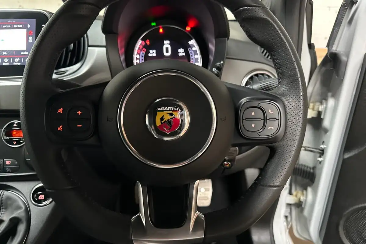 2021-abarth-595-14-tjet-turismo-big-24