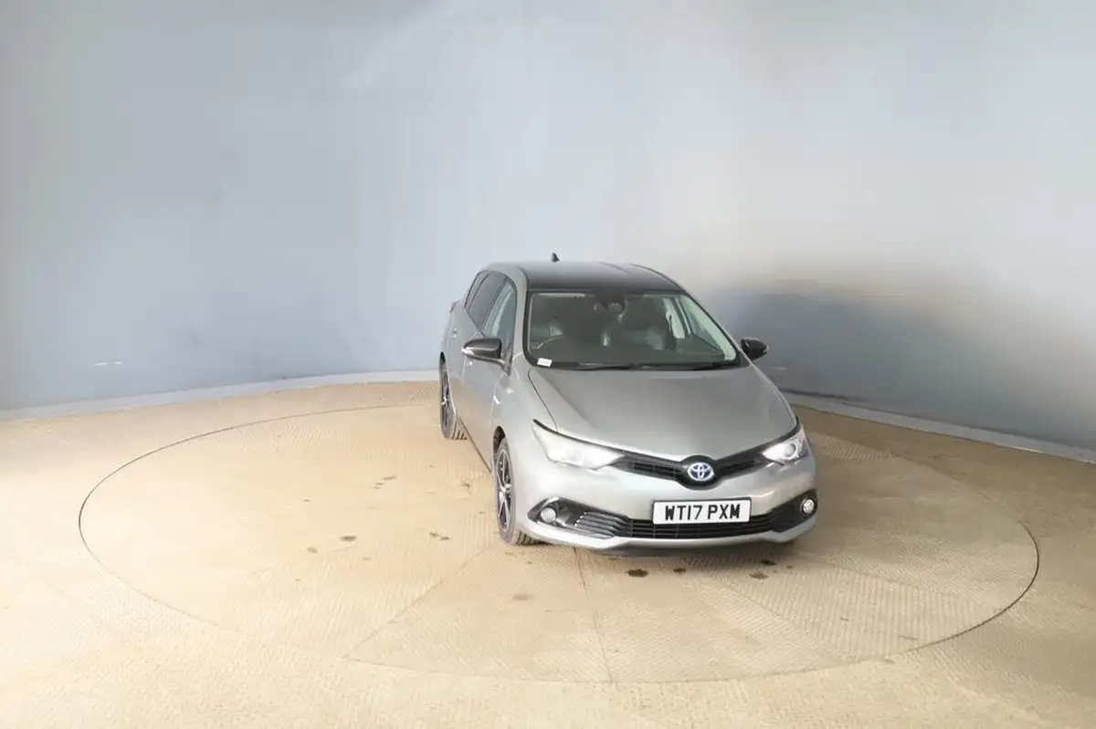 2017-toyota-auris-18-vvt-i-hsd-gb25-tss-leather-big-1