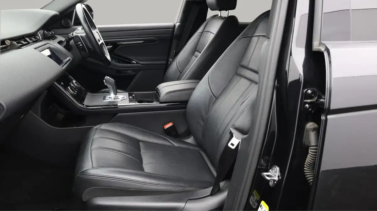 2021-land-rover-range-rover-evoque-15-p300e-r-dynamic-s-big-14