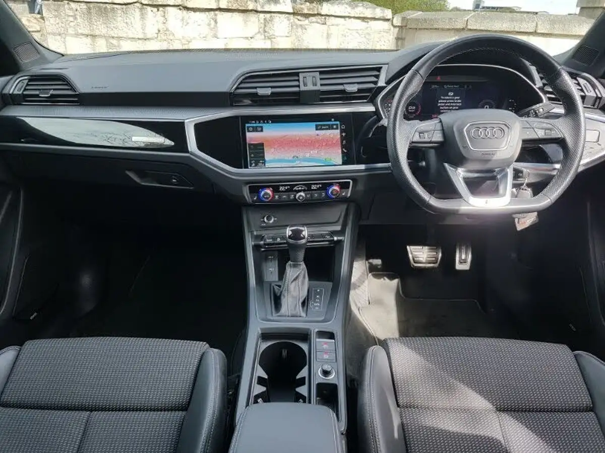 2022-audi-q3-20-40-tfsi-black-edition-station-wagon-big-2