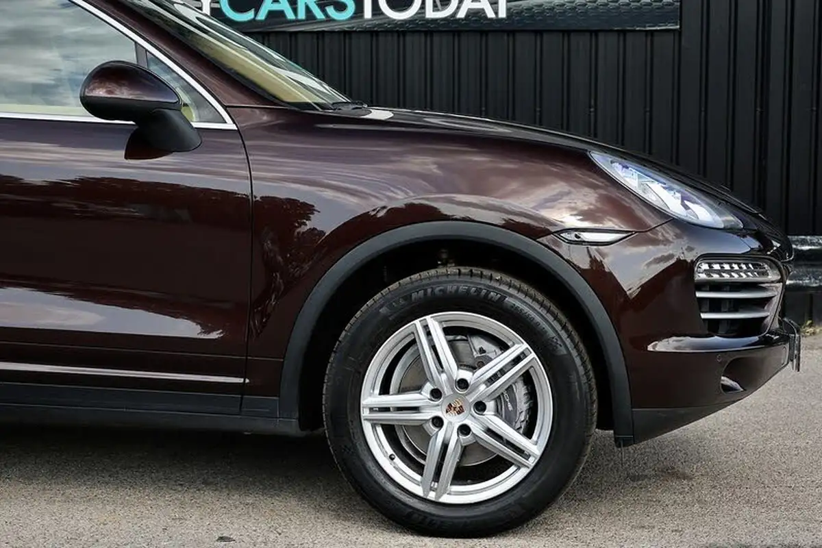 2014-porsche-cayenne-30td-platinum-edition-big-15