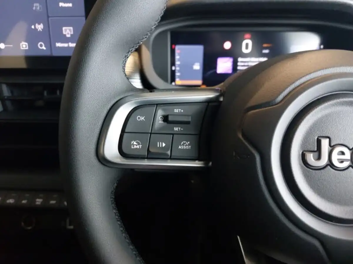 2025-jeep-avenger-12-gse-altitude-big-9