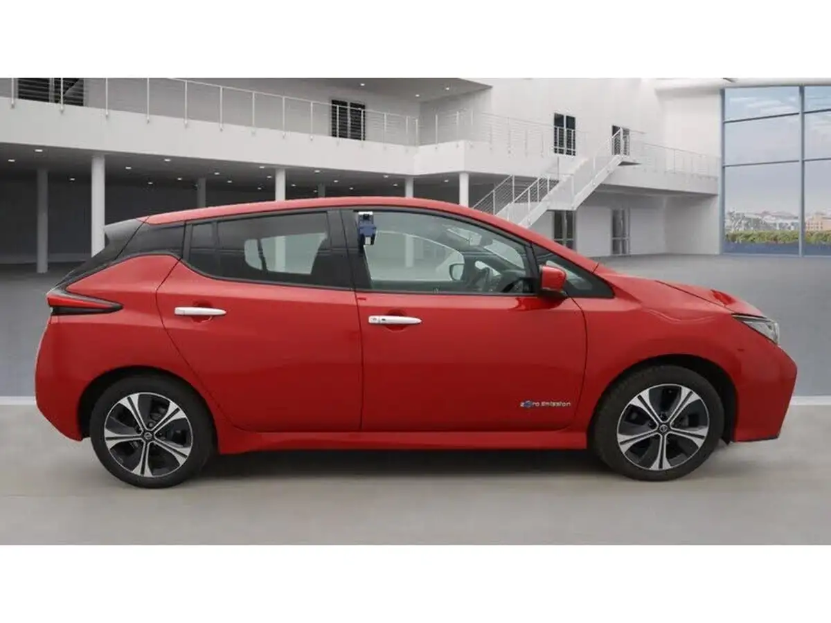 2020-nissan-leaf-e-e-tekna-big-2