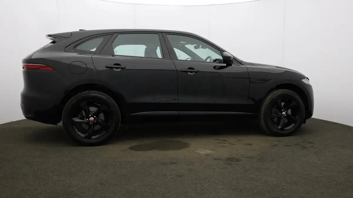2022-jaguar-f-pace-20-d200-r-dynamic-s-big-55