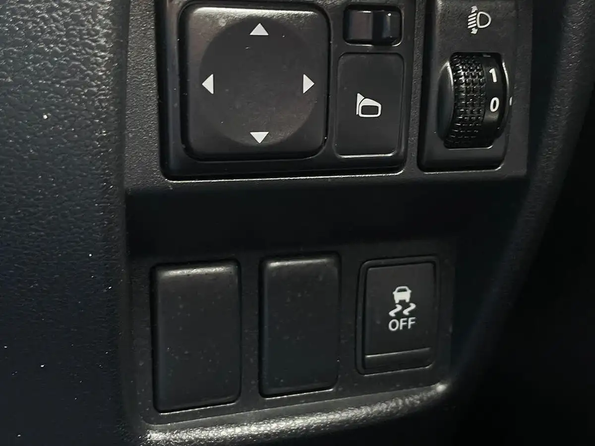 2012-nissan-juke-15td-acenta-premium-big-37