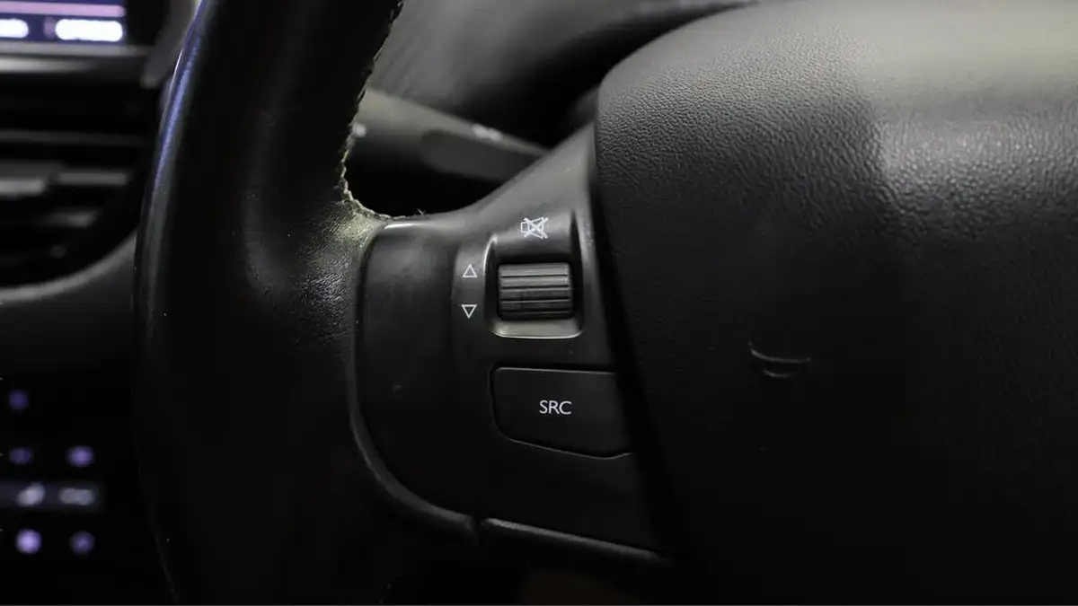 2018-peugeot-2008-suv-12-puretech-allure-82bhp-ss-big-22